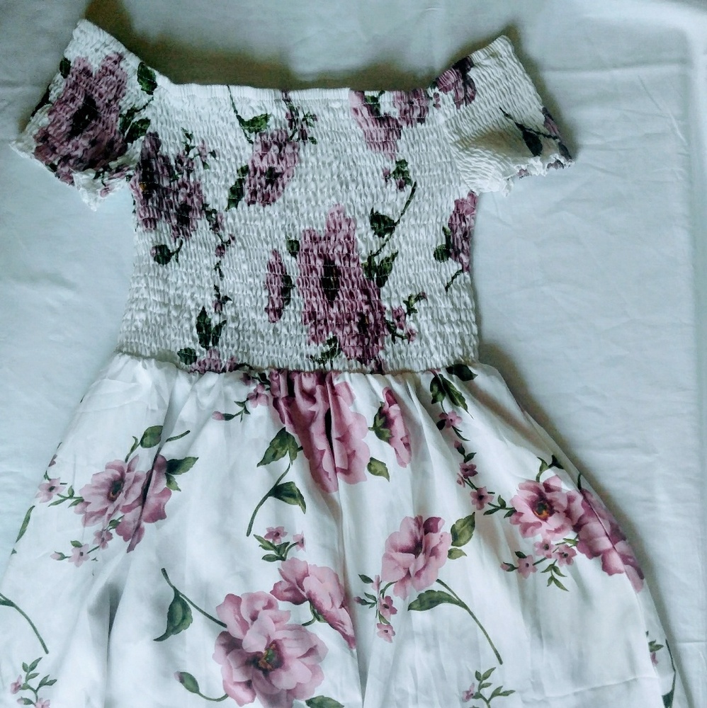 Floral off-shoulder fit/flare dress